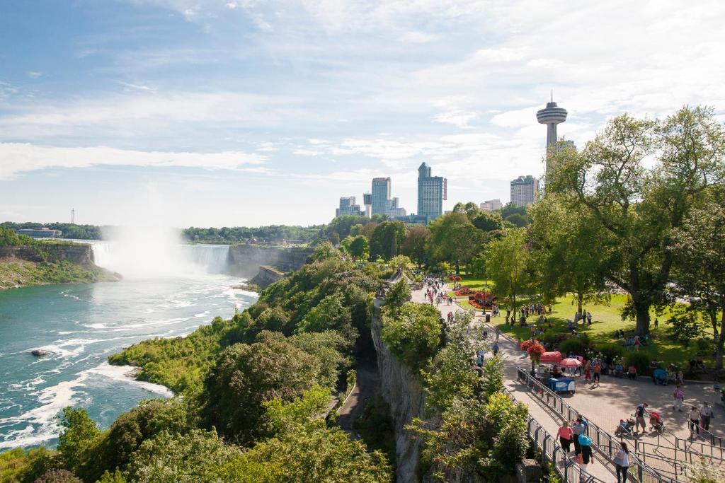 Admiral Inn By The Falls Niagara Falls Exterior foto